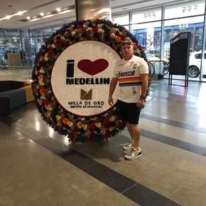 Meet your Posher, Robiel